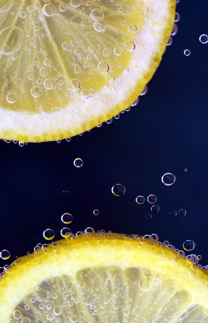 REVERSE AGE™ Tone & Hydrate Serum Vit C + Hyaluronic Acid (30 ml)